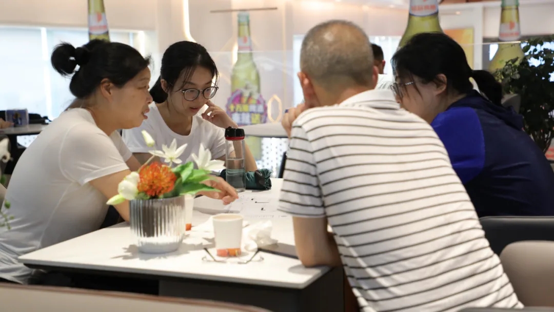 銘品設計師談客現(xiàn)場