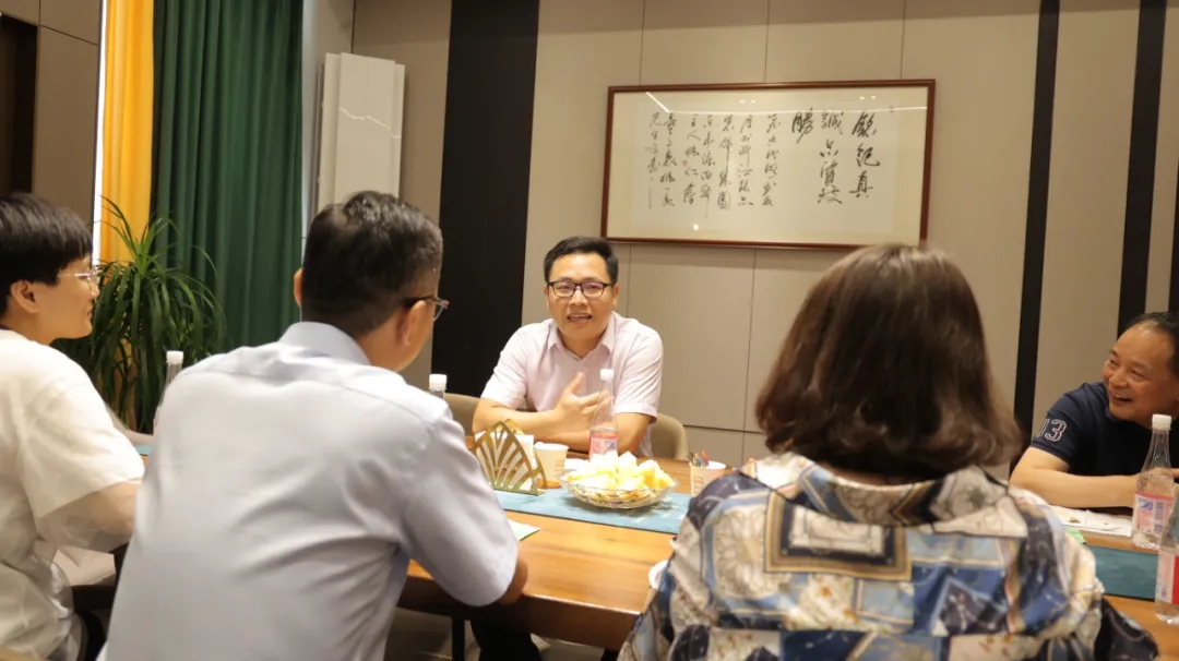 就企業(yè)文化、員工福利展開交流指導工作